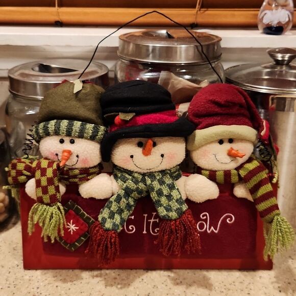 Snowman Let It Snow Wooden Hanging Sign - Picture 1 of 6